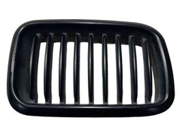 BMW 3 E36 Grille inférieure de pare-chocs avant 