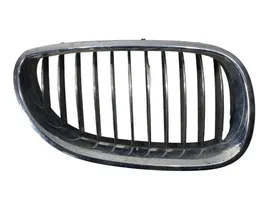 BMW 5 E60 E61 Maskownica / Grill / Atrapa górna chłodnicy 7065702