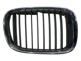 BMW 5 E39 Front grill 2497262