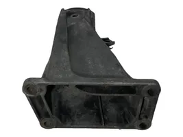 BMW 5 E60 E61 Engine mounting bracket 6761150