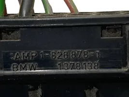 BMW 5 E34 Przekaźnik blokady zapłonu 1378138