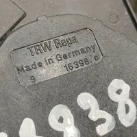 BMW 5 E34 Etuistuimen turvavyö 16398D