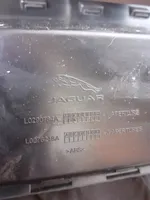 Jaguar E-Pace Takaosan ilmakanavan tuuletussuuttimen ritilä 
