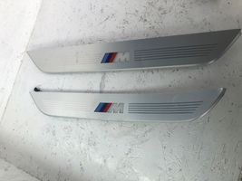 BMW 7 F01 F02 F03 F04 Garniture marche-pieds avant 10073010