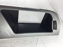 Audi A4 S4 B8 8K Radion/GPS-laitteen pääyksikön kehys 06831001