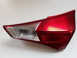 Toyota RAV 4 (XA40) Lampy tylnej klapy bagażnika SAER11