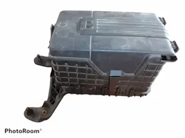 Volkswagen Touran II Coperchio/tappo della scatola vassoio della batteria 3C0915443A