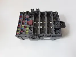 Honda CR-V Module de fusibles T1EE612