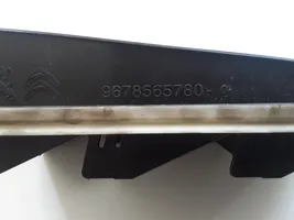 Peugeot 3008 II Grille d'aile 9678565780