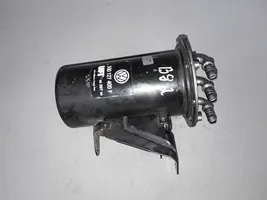 Volkswagen PASSAT B8 Boîtier de filtre à carburant 5Q0127400F