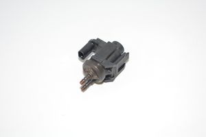 BMW 5 G30 G31 Solenoidinis vožtuvas 8570591