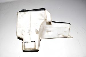 BMW X5 E53 Réservoir de liquide lave-glace 8252738