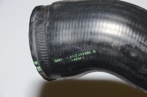 BMW 5 E39 Intercooler hose/pipe 2249669