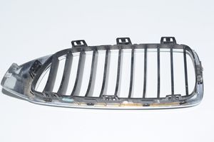 BMW 4 F32 F33 Grille calandre supérieure de pare-chocs avant 7294814