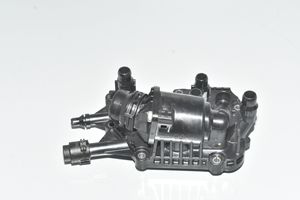 BMW 7 G11 G12 Obudowa termostatu 8576288