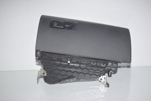 BMW 3 F30 F35 F31 Mantu nodalījums 9239345