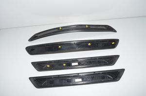 BMW 2 F46 Garniture de protection de seuil intérieur 7410317