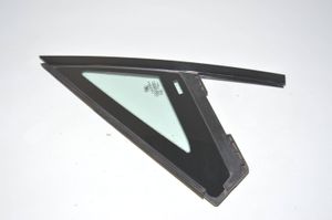 BMW i8 Front triangle window/glass 7313015