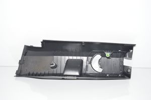 BMW i3 B-pilarin verhoilu (yläosa) 