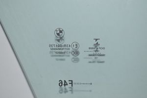 BMW 2 F46 priekšējo durvju stikls (četrdurvju mašīnai) 7321060