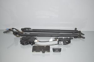 BMW 2 F46 Pompa / Siłownik klapy tylnej bagażnika / Komplet 9451483