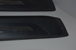 BMW 6 E63 E64 Rivestimento anteriore minigonna laterale 7011075