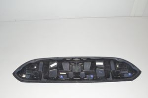 BMW X7 G07 Spojler klapy tylnej / bagażnika 