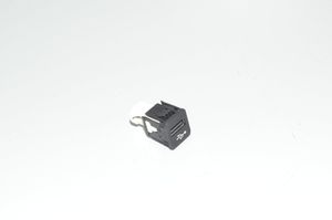 BMW X7 G07 USB jungtis 9229294