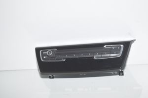 BMW 2 F45 Przyciski / Przełącznik regulacji głośności 
