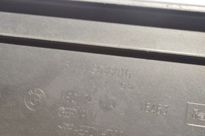 BMW X1 E84 Ramka przedniej tablicy rejestracyjnej 