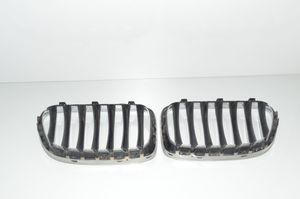 BMW X1 E84 Maskownica / Grill / Atrapa górna chłodnicy 