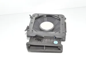 BMW 2 F46 Enceinte subwoofer 