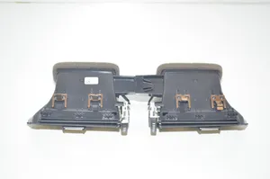 BMW 2 F46 Centrālais gaisa ventilācijas režģis 9262955