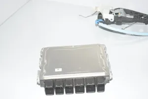 BMW 2 F46 Kit centralina motore ECU e serratura 8736970