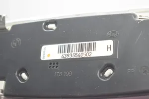 BMW 2 F46 Światło fotela przedniego 9355405