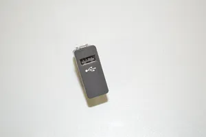 BMW i3 Gniazdo / Złącze USB 8620397