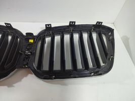 BMW X3 G01 Grille calandre supérieure de pare-chocs avant 7931236