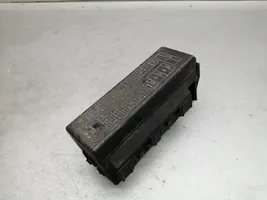 Nissan Primera Module de fusibles 71545078