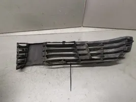 Volkswagen PASSAT B5.5 Grille inférieure de pare-chocs avant 3B0853666H