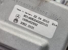 Mercedes-Benz A W169 Ohjauspyörän akseli 1695452932