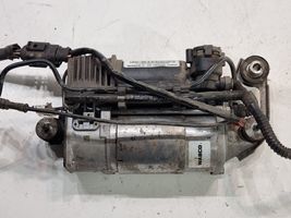 Audi Q7 4L Air suspension compressor/pump 10R036089