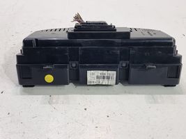 Volkswagen PASSAT B6 Tachimetro (quadro strumenti) 3C0920960A