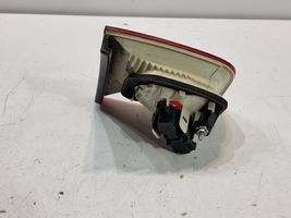 Audi A4 S4 B7 8E 8H Lampy tylnej klapy bagażnika 8E5945094