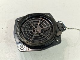 Audi A3 S3 A3 Sportback 8P Takaoven kaiutin 8H0035411B