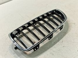 BMW 4 F32 F33 Maskownica / Grill / Atrapa górna chłodnicy 7294817