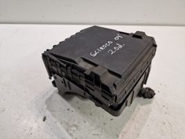 Volkswagen Scirocco Juego de caja de fusibles 1K0937629A