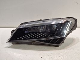 Skoda Superb B8 (3V) Lampa przednia 3V2941015A