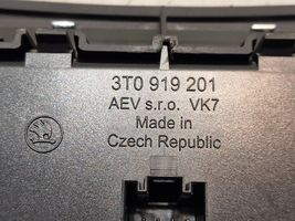 Skoda Superb B6 (3T) Monitor / wyświetlacz / ekran 3T0919201