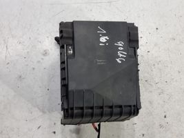 Volkswagen Golf VI Fuse box set 01718130