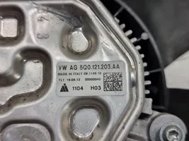 Volkswagen Golf VII Jäähdyttimen jäähdytinpuhallin 5Q0121203AA